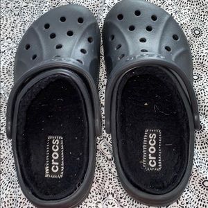 Black fuzzy crocs !